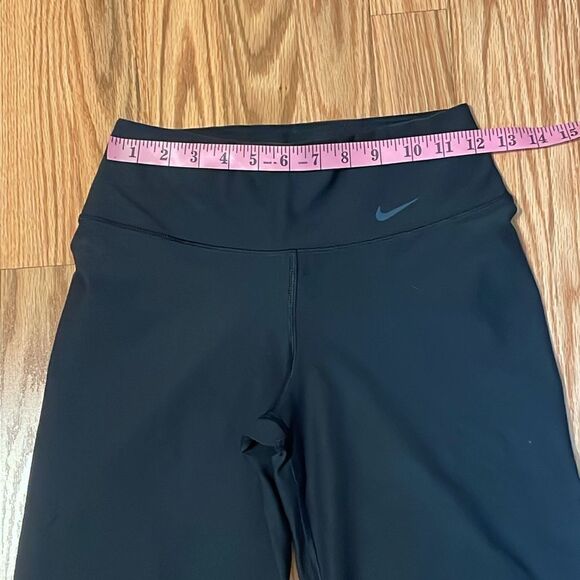 Nike Dri-Fit Wide Leg Capri Leggings, Black, XS - Picture 2 of 7